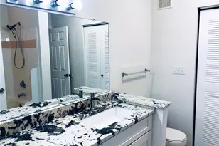 10554 White Lake Ct, Tampa, FL 33626 - Photo 5