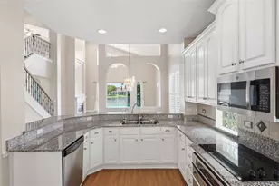 9985 Sago Point Dr, Largo, FL 33777 - Photo 9