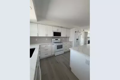716 Bayway Boulevard #6, Clearwater Beach, FL 33767 - Photo 5