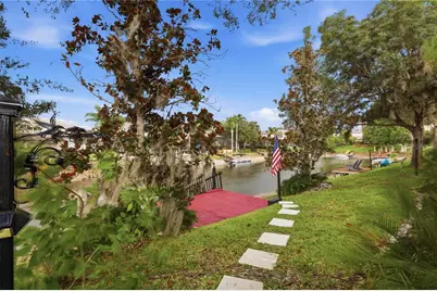 18032 Malakai Isle Drive, Tampa, FL 33647 - Photo 7