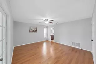 878 Rustic Oaks Dr, Palm Harbor, FL 34684 - Photo 25