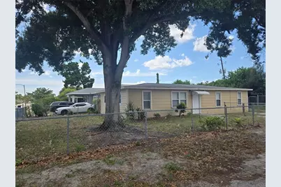 843 41st Street S, Saint Petersburg, FL 33711 - Photo 1