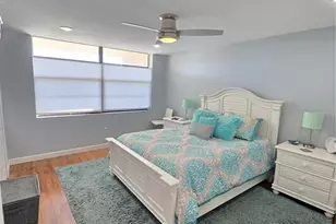 7600 Sun Island Dr S, South Pasadena, FL 33707 - Photo 9