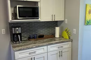 2456 Ecuadorian Way, Clearwater, FL 33763 - Photo 11