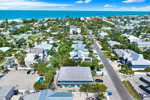 315 58th St, Holmes Beach, FL 34217 - Photo 17
