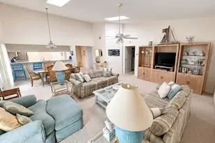 4068 Wilshire Cir E, Sarasota, FL 34238 - Photo 3