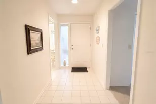 4068 Wilshire Cir E, Sarasota, FL 34238 - Photo 17