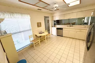 4068 Wilshire Cir E, Sarasota, FL 34238 - Photo 5