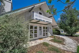 380 Colonial Ct, Dunedin, FL 34698 - Photo 3