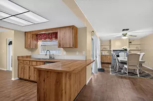 3110 Clovewood Pl, Seffner, FL 33584 - Photo 7