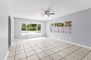 605 S Florida Ave, Tarpon Springs, FL 34689 - Photo 3