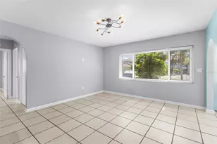 605 S Florida Ave, Tarpon Springs, FL 34689 - Photo 11