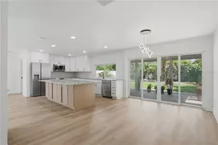 2235 Anastasia Wy S, Saint Petersburg, FL 33712 - Photo 11