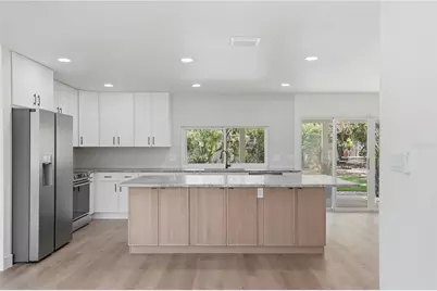 2235 Anastasia Way S, Saint Petersburg, FL 33712 - Photo 3
