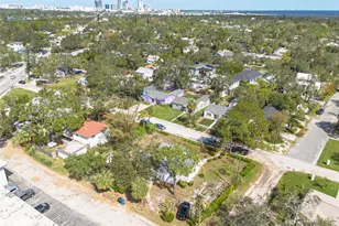 2749 Edwards Ave S, Saint Petersburg, FL 33705 - Photo 1