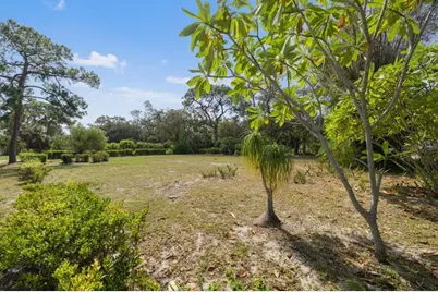 2755 Edwards Avenue S, Saint Petersburg, FL 33705 - Photo 3