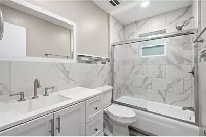 6810 Livingston Avenue N, Saint Petersburg, FL 33702 - Photo 13