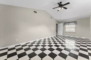 1589 Mary Ln, Tarpon Springs, FL 34689 - Photo 81