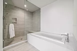 301 1st St S, Saint Petersburg, FL 33701 - Photo 27
