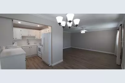 1811 Bedford Lane #157, Sun City Center, FL 33573 - Photo 5