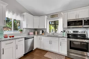 1600 Loretta Ave NW, Largo, FL 33770 - Photo 11