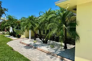 902 Oakwood Dr, Largo, FL 33770 - Photo 5
