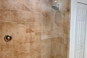 902 Oakwood Dr, Largo, FL 33770 - Photo 23