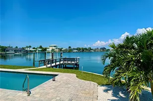 902 Oakwood Dr, Largo, FL 33770 - Photo 29