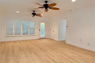 902 Oakwood Dr, Largo, FL 33770 - Photo 7