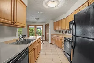 891 Timber Pond Dr, Brandon, FL 33510 - Photo 9