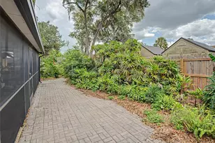 891 Timber Pond Dr, Brandon, FL 33510 - Photo 23