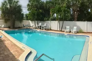 9030 Blind Pass Rd, Saint Petersburg, FL 33706 - Photo 17