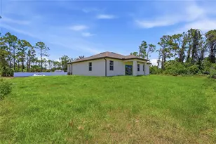 1028 Connie St, North Port, FL 34288 - Photo 3