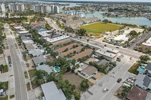 9030 Blind Pass Rd, Saint Petersburg, FL 33706 - Photo 29