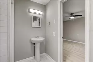 9030 Blind Pass Rd, Saint Petersburg, FL 33706 - Photo 19