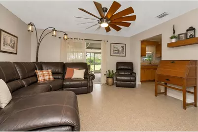 12212 Floral Lane, Thonotosassa, FL 33592 - Photo 11