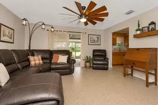 12212 Floral Ln, Thonotosassa, FL 33592 - Photo 11