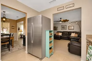 12212 Floral Ln, Thonotosassa, FL 33592 - Photo 9