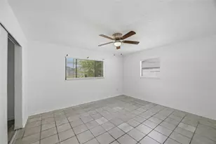 410 42nd Ave NE, Saint Petersburg, FL 33703 - Photo 13