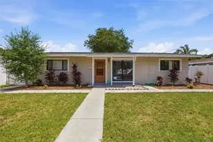 410 42nd Ave NE, Saint Petersburg, FL 33703 - Photo 1