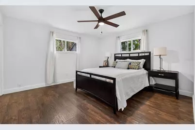 1667 N Dakota Avenue NE, Saint Petersburg, FL 33703 - Photo 17