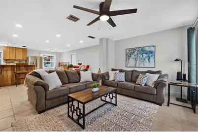 1667 N Dakota Avenue NE, Saint Petersburg, FL 33703 - Photo 3