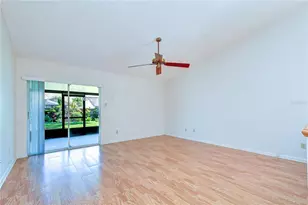 8702 Hampden Dr, Tampa, FL 33626 - Photo 7