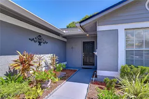 8702 Hampden Dr, Tampa, FL 33626 - Photo 5