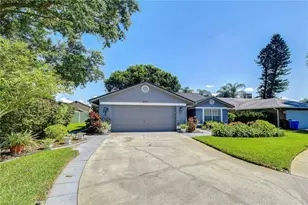8702 Hampden Dr, Tampa, FL 33626 - Photo 3