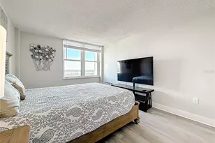 400 Island Way, Clearwater Beach, FL 33767 - Photo 35