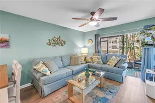 6924 Stonesthrow Cir N, Saint Petersburg, FL 33710 - Photo 13