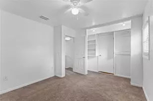 5641 Ashley Oaks Dr, Tampa, FL 33617 - Photo 9
