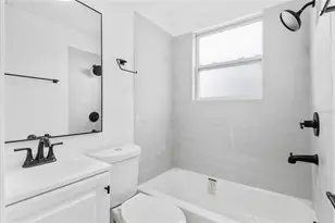 1761 19th St S, Saint Petersburg, FL 33712 - Photo 11