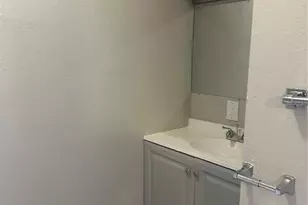 807 E Osborne Ave, Tampa, FL 33603 - Photo 7
